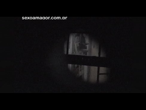 ❤️ Blondie ichi bo'sh g'ishtlar orqasida yashiringan qo'shni voyeur tomonidan yashirincha videoga tushadi ❤️ Sluts bizda uz.massagecenter-yalta.ru ﹏
